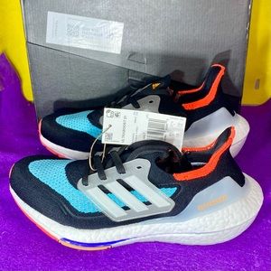 New Adidas Ultraboost 21 Men's Size 5  Women’s Size 6.5 Black White Aqua S23867